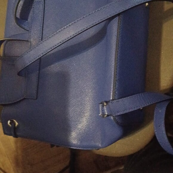 GUESS Varsity pop pinup Flap Backpack Hobo Handbag Blue Bee Charm - Picture 6 of 6